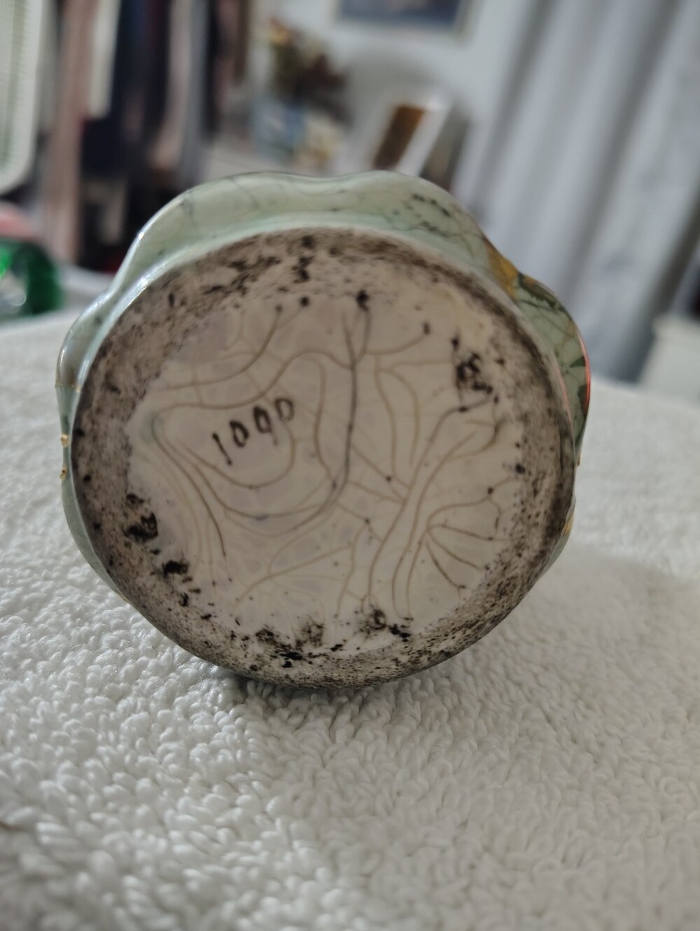 Green Ceramic Accent Vase with Gold Palm Motif - Picture 6 of 7